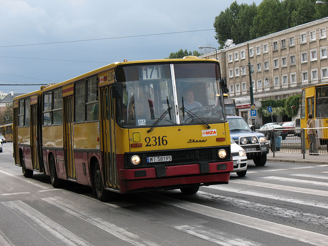 Varsó - Ikarusz busz