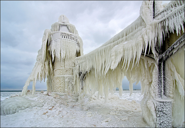 Jéggé fagyott Michigan-tó