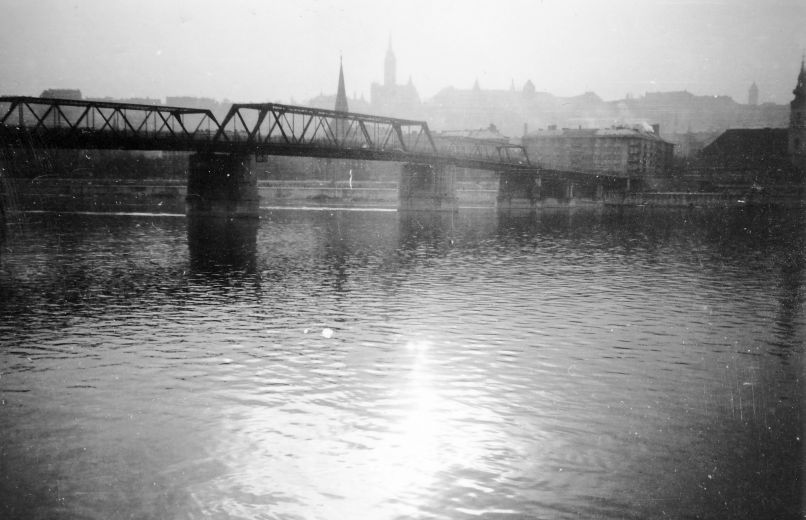 Budapest első állandó hídja