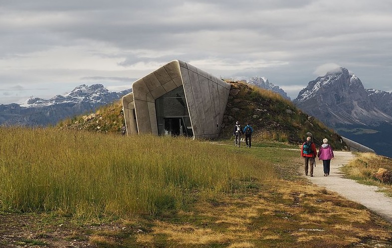 You are currently viewing Messner Mountain Museum Corones